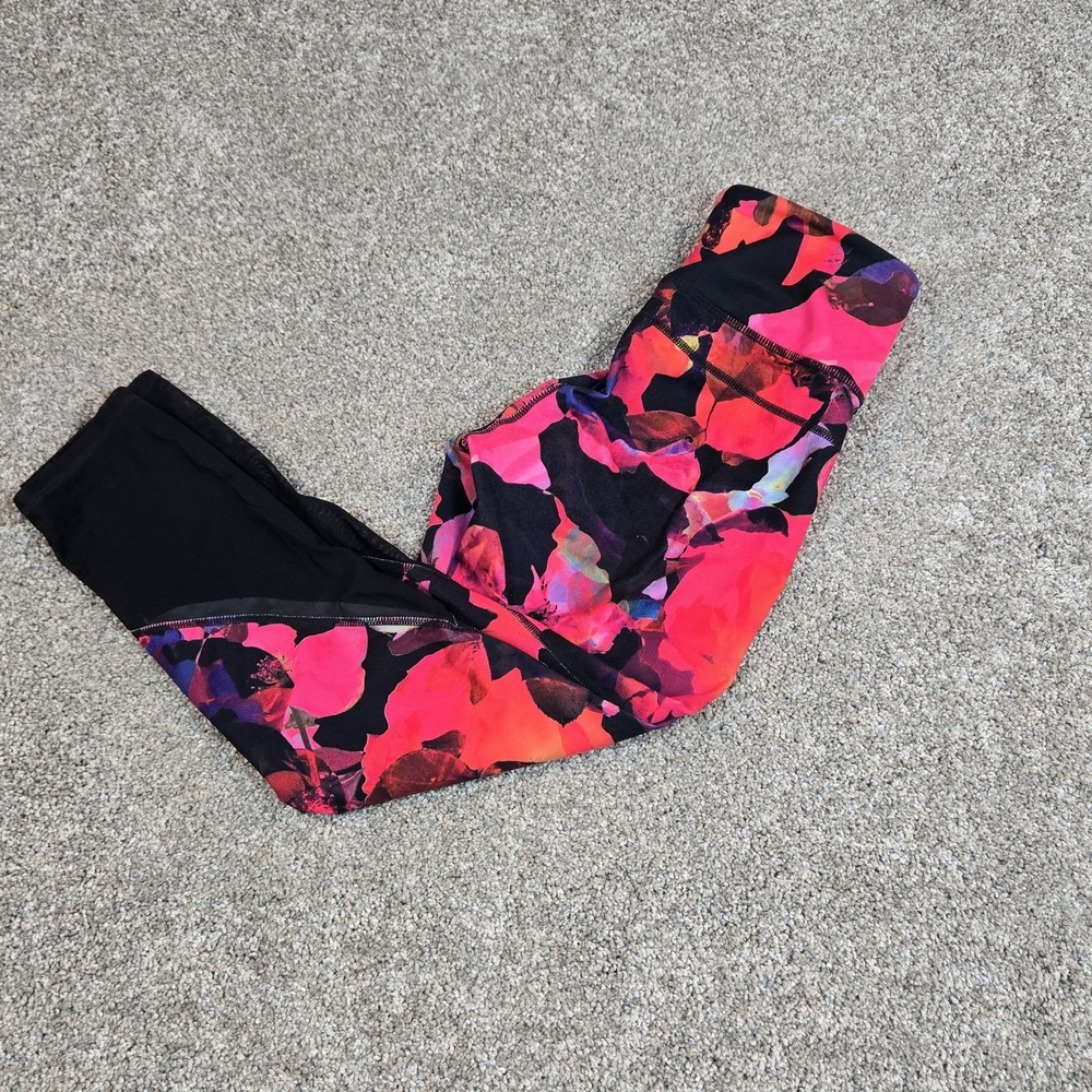 Athleta Mystique Chaturanga Capri Leggings Extra Small Mesh Red Cropped